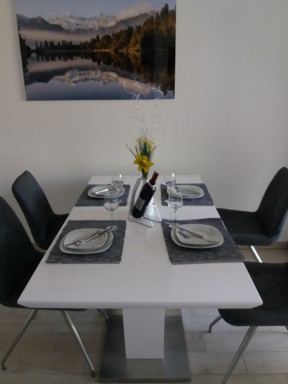 Lanelu Apartman Rogoznica  Exterior photo