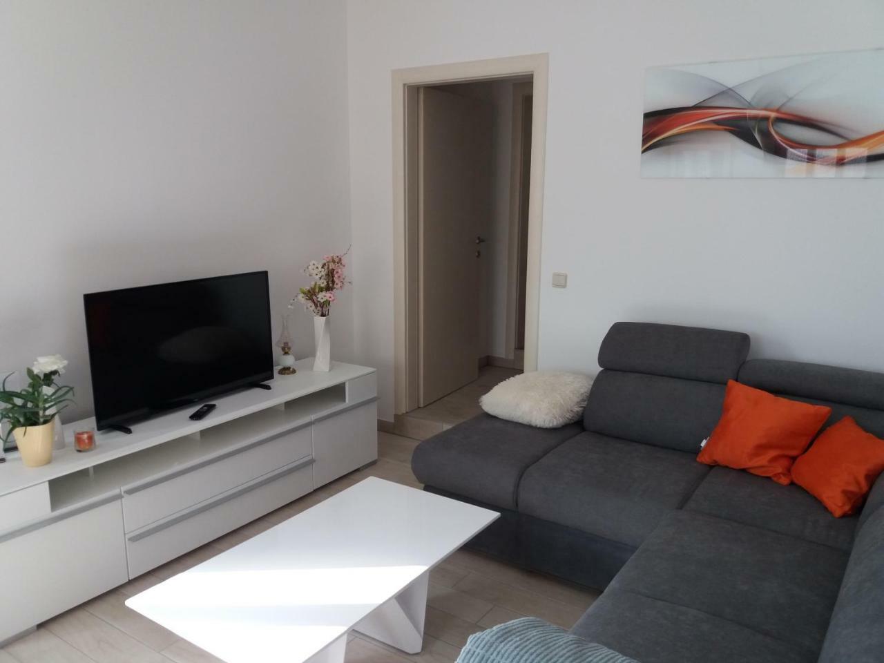 Lanelu Apartman Rogoznica  Exterior photo