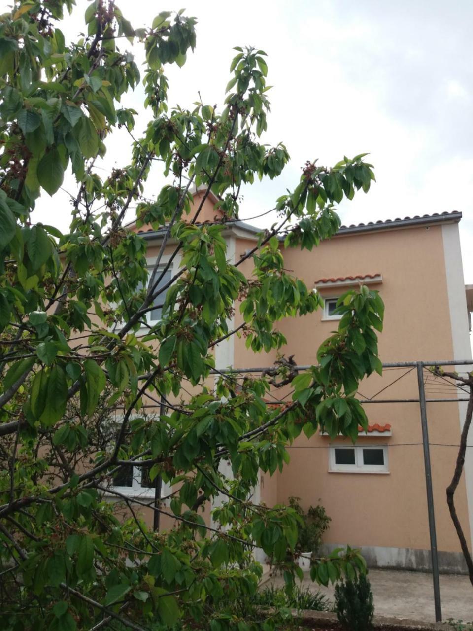 Lanelu Apartman Rogoznica  Exterior photo