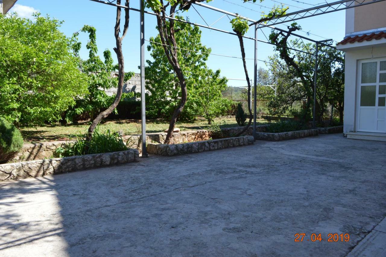 Lanelu Apartman Rogoznica  Exterior photo