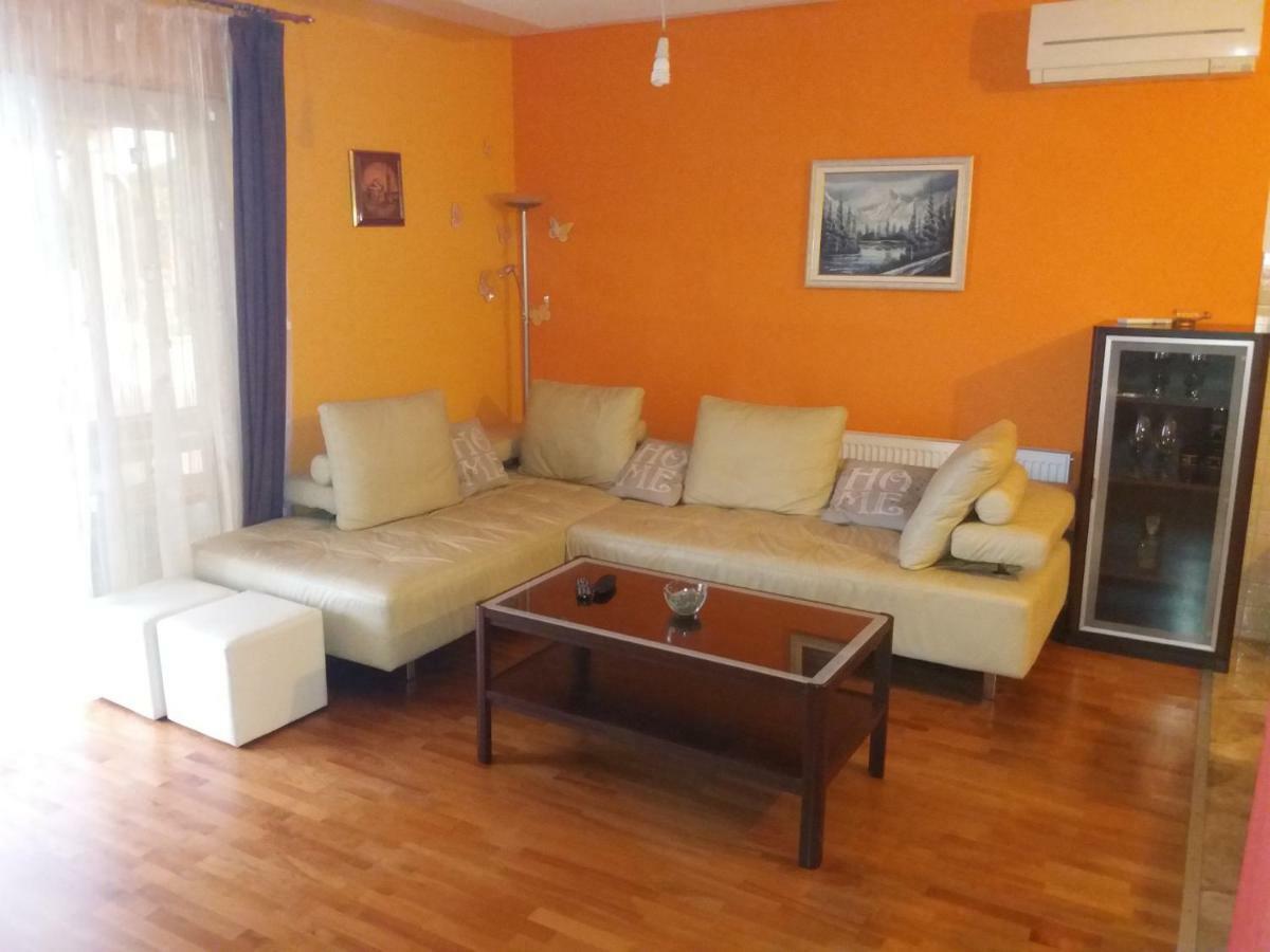 Lanelu Apartman Rogoznica  Exterior photo